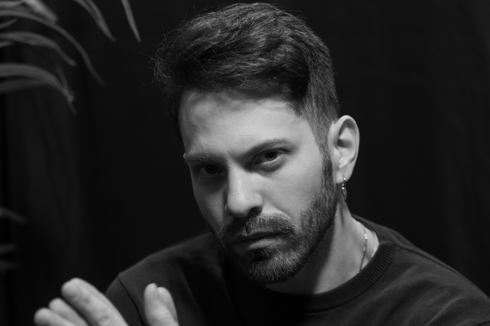 Francesco Merli attore scrittore bianco e nero (1)