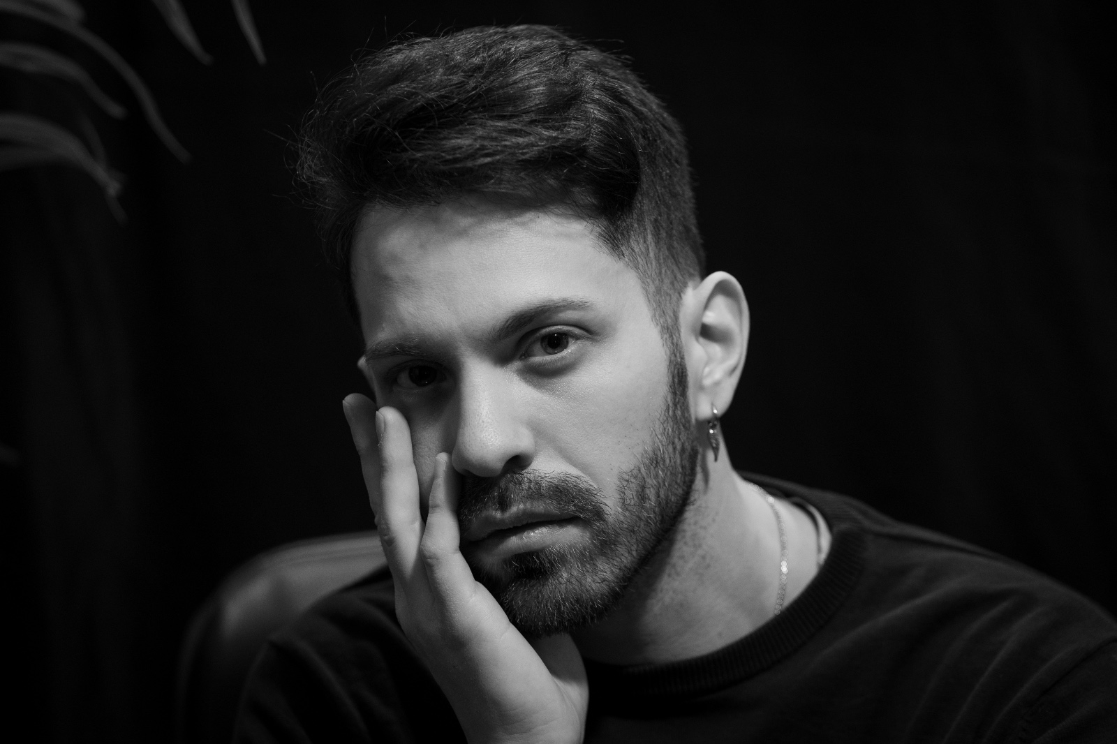 Francesco Merli attore scrittore bianco e nero (3)