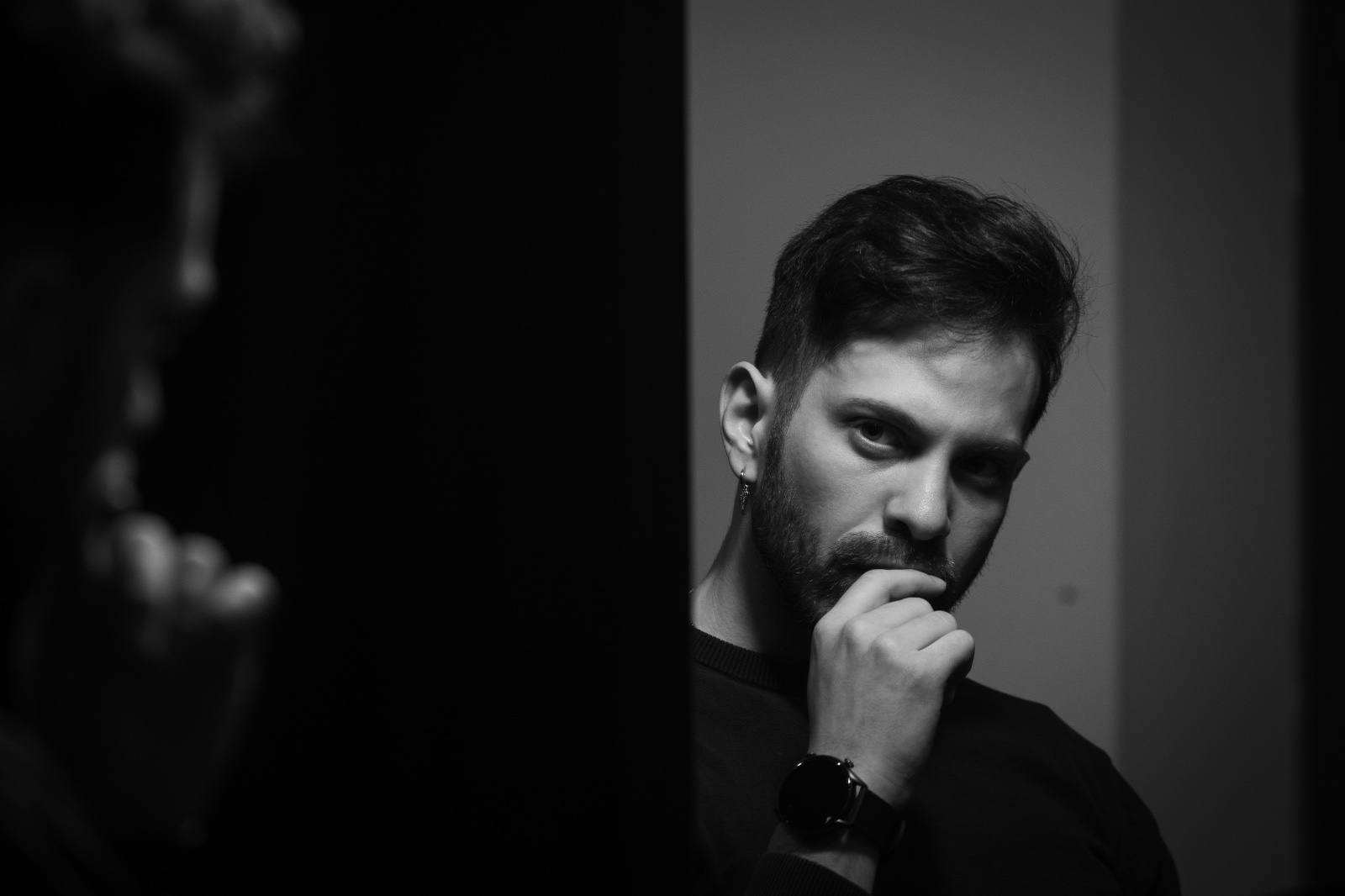 Francesco Merli attore scrittore bianco e nero (4)